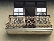 Кованые французские балконы
