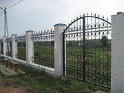 кованые ворота и забор