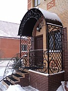 Козырьки кованые над крыльцом
